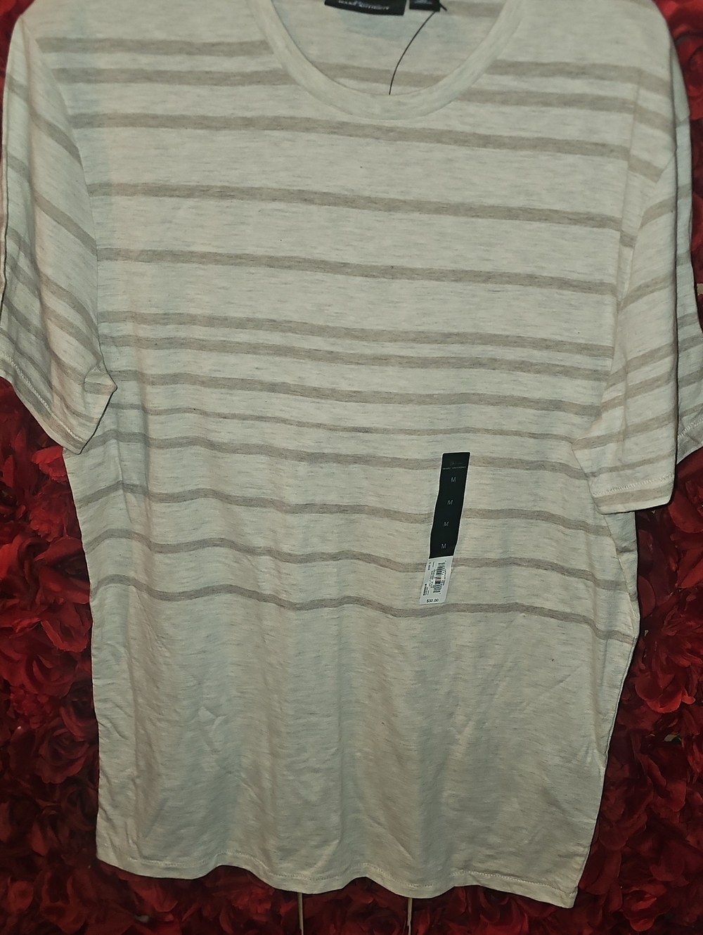 Marc Anthony Men's NWT Cream Tee with Beige Stripes Size Medium